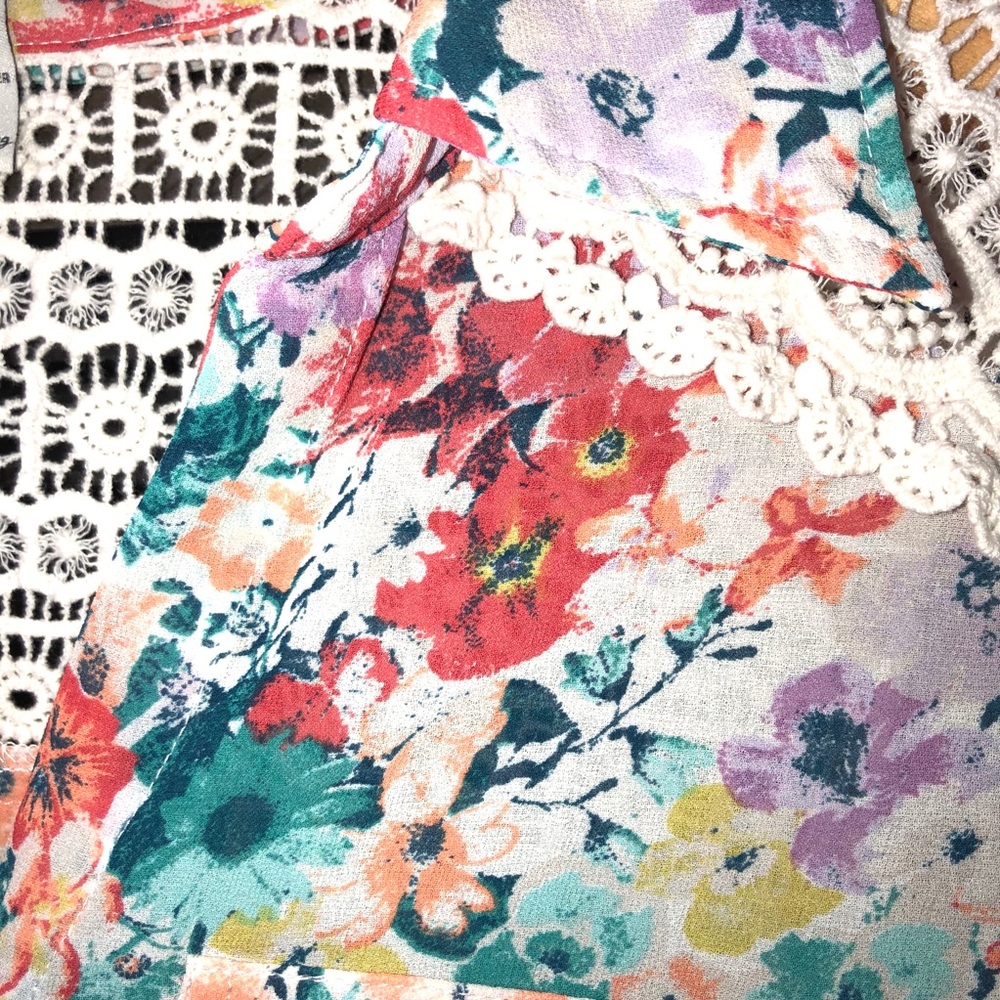 American Rag Floral Button Blouse - Picture 8 of 11